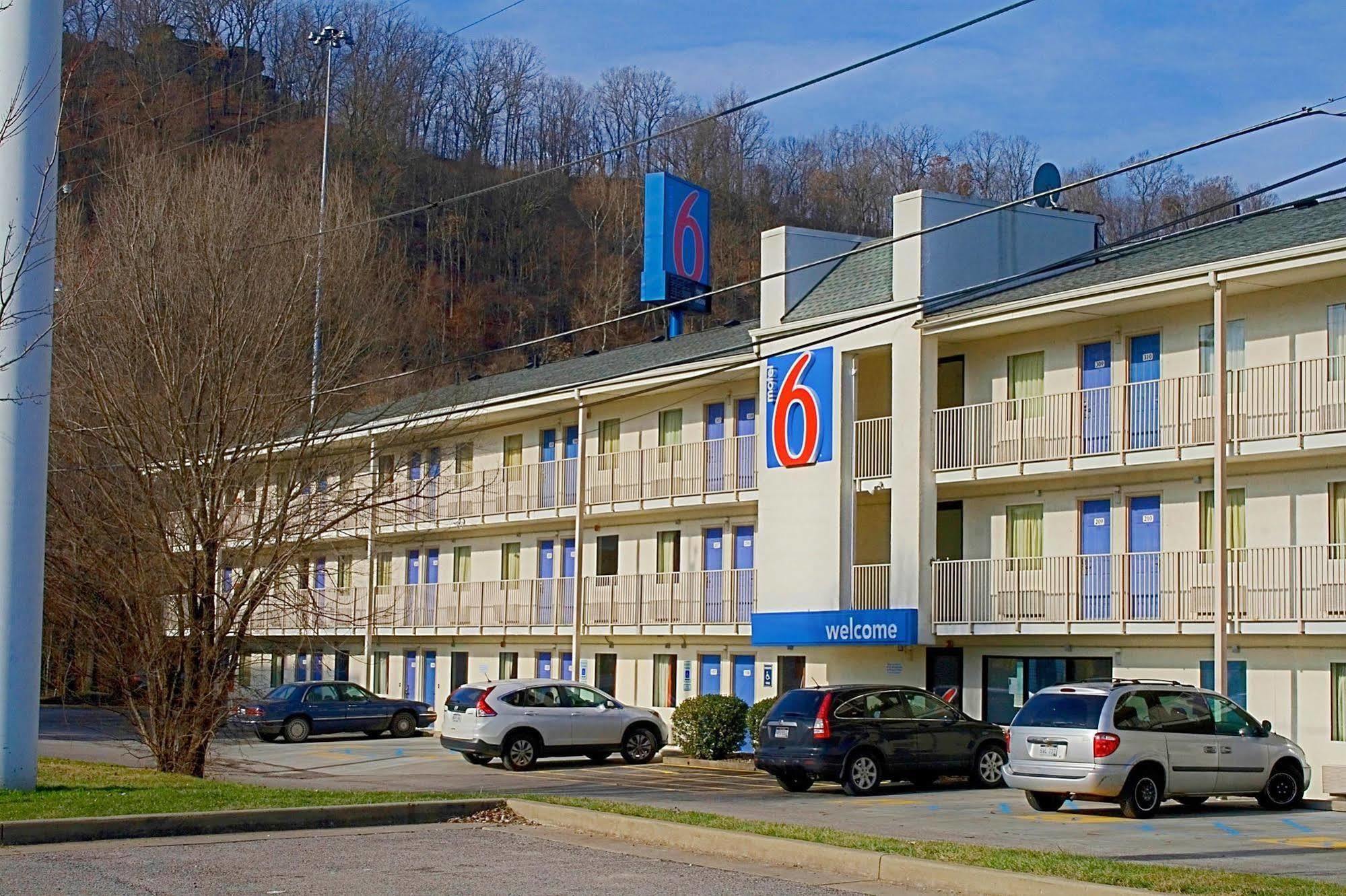 Days Inn By Wyndham Charleston Wv 外观 照片