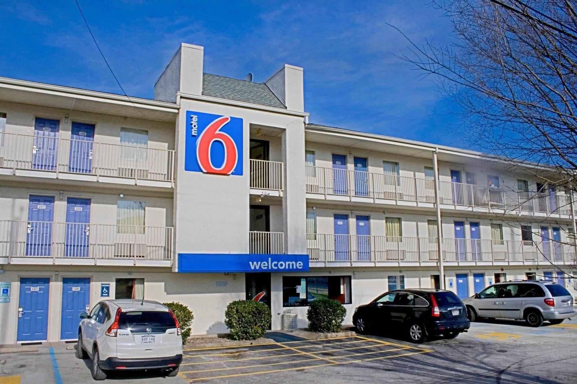 Days Inn By Wyndham Charleston Wv 外观 照片