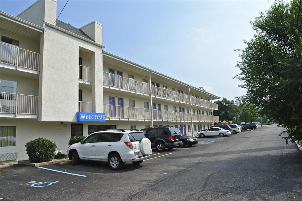 Days Inn By Wyndham Charleston Wv 便利设施 照片