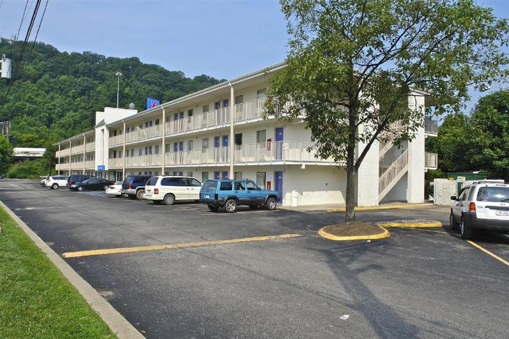 Days Inn By Wyndham Charleston Wv 便利设施 照片